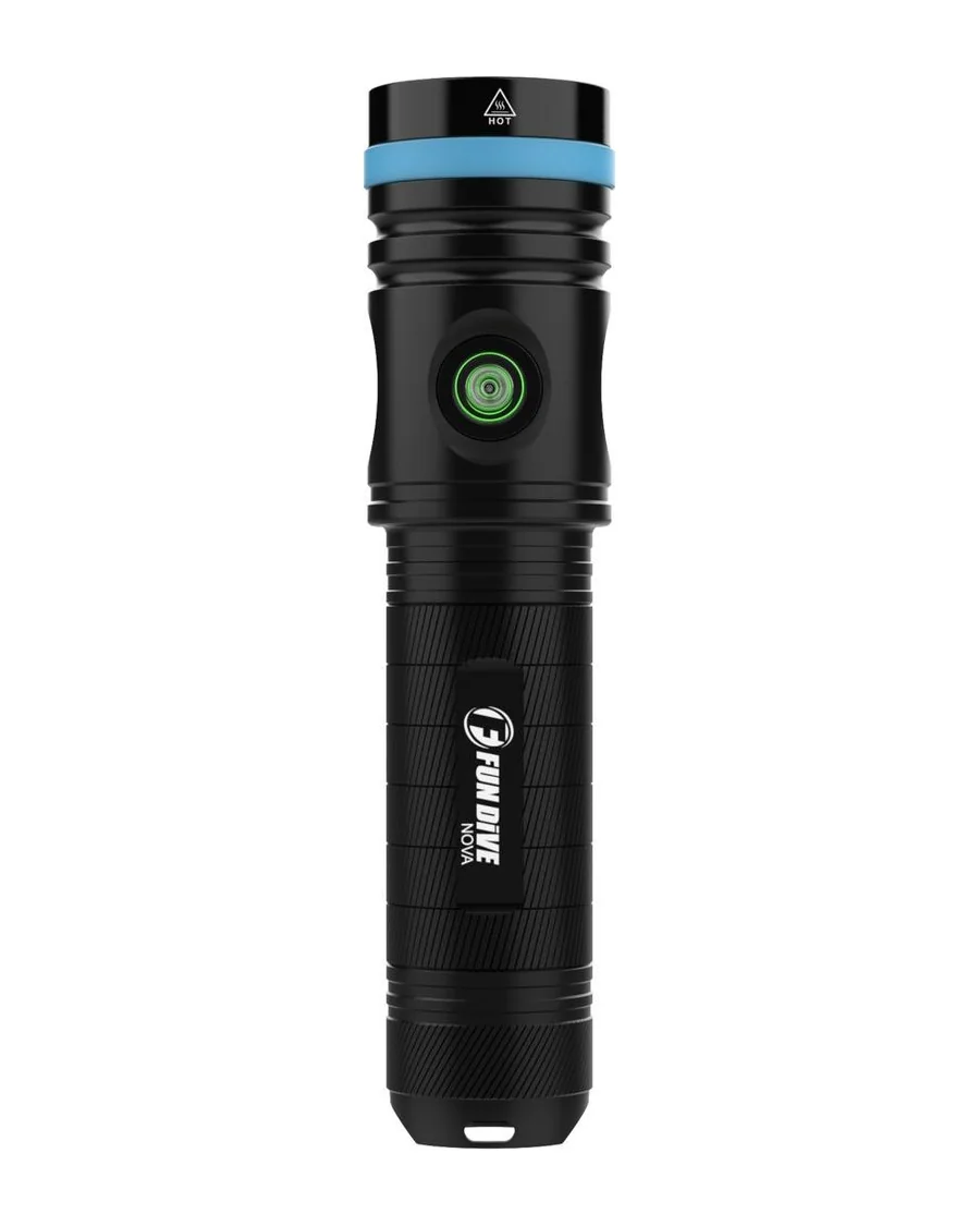 Botão magnético e indicador de carga LED da lanterna de mergulho Fun Dive NOVA 2600 vista de frente