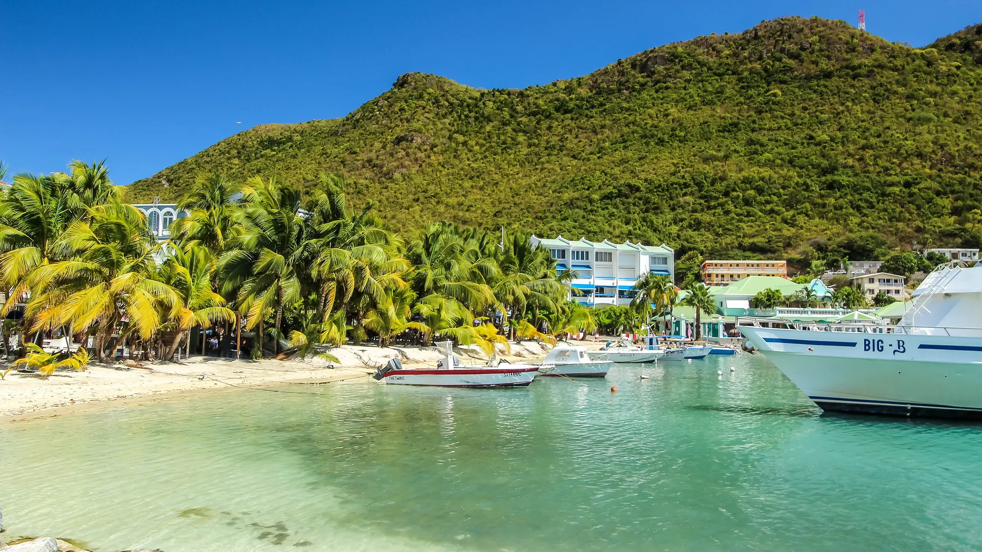 Barcos ancorados na Great Bay, em Philipsburg, St. Maarten