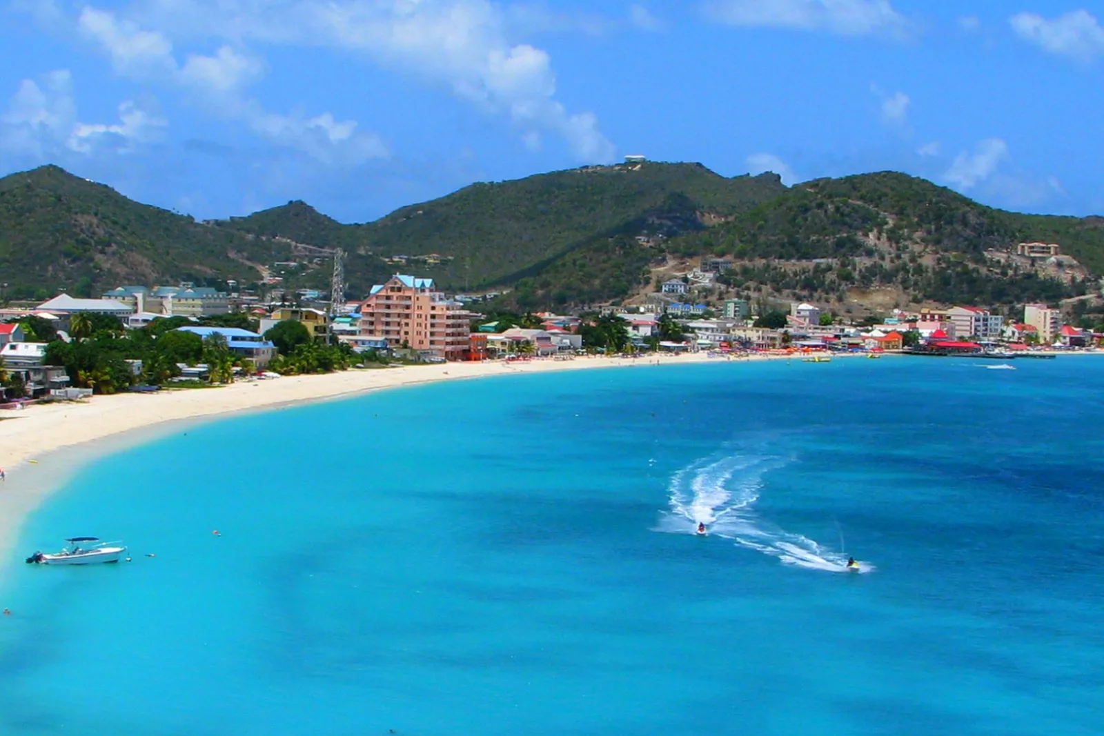 Great Bay e a cidade de Philipsburg, capital de St. Maarten, vistas do alto